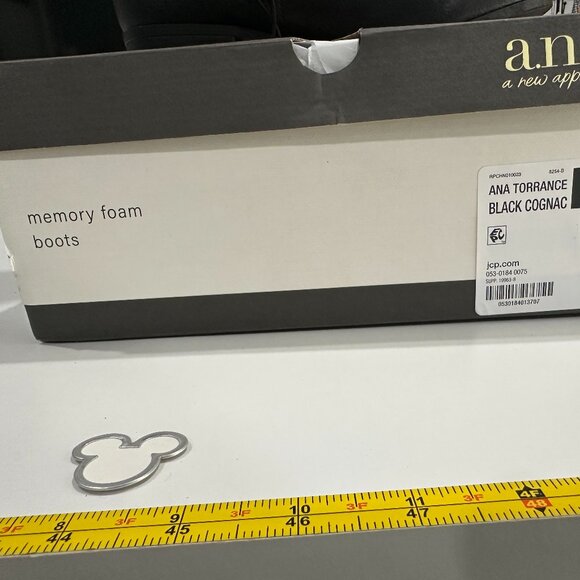 Boots - Picture 3 of 6